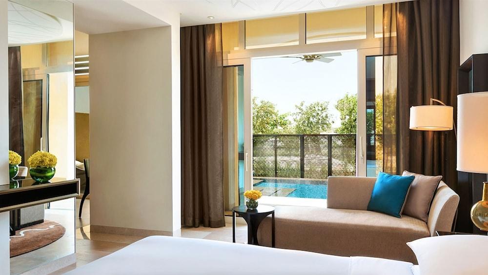 PARK HYATT photo 2