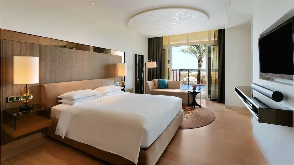 PARK HYATT photo 3