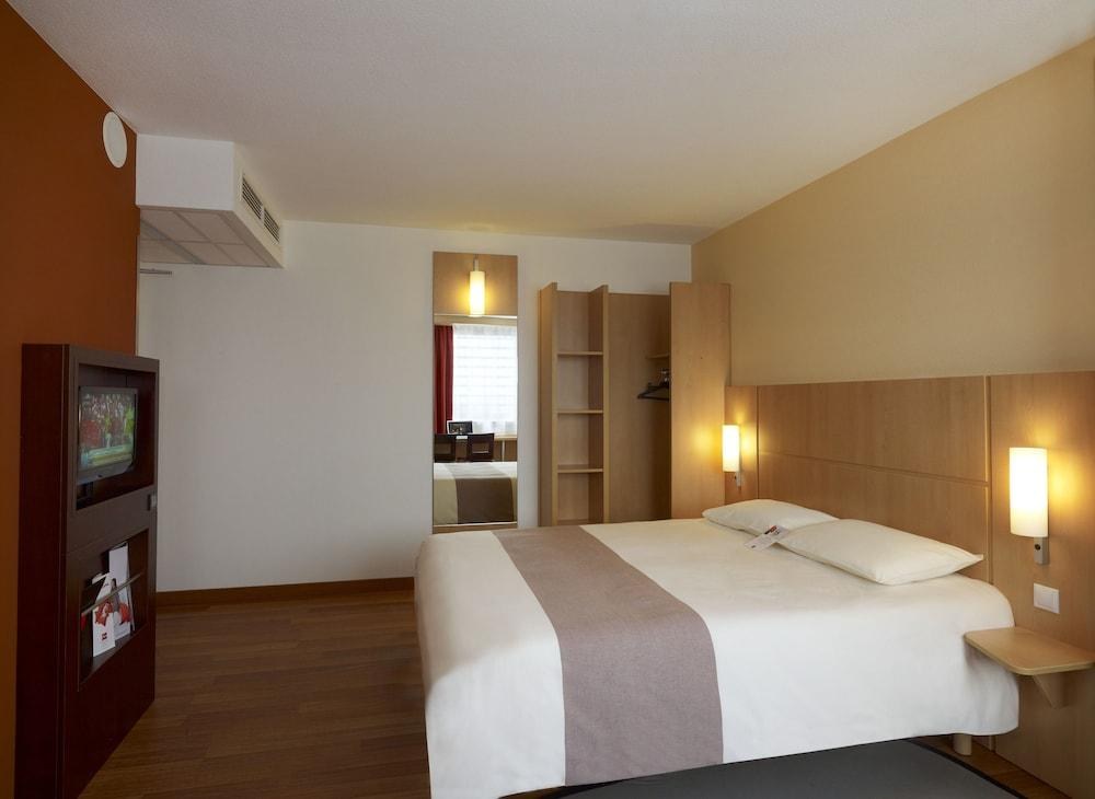 Ibis Krakow Stare Miasto photo 3