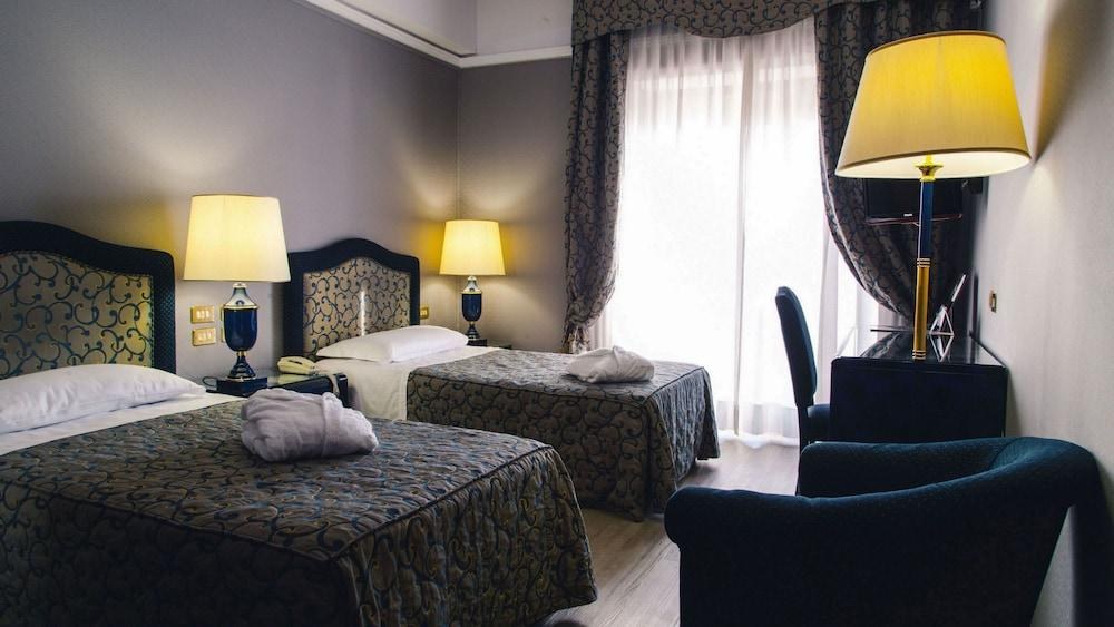 GRAND HOTEL EXCELSIOR photo 3