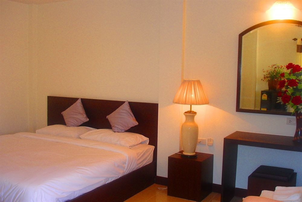 Suphan Lake Hometel photo 1