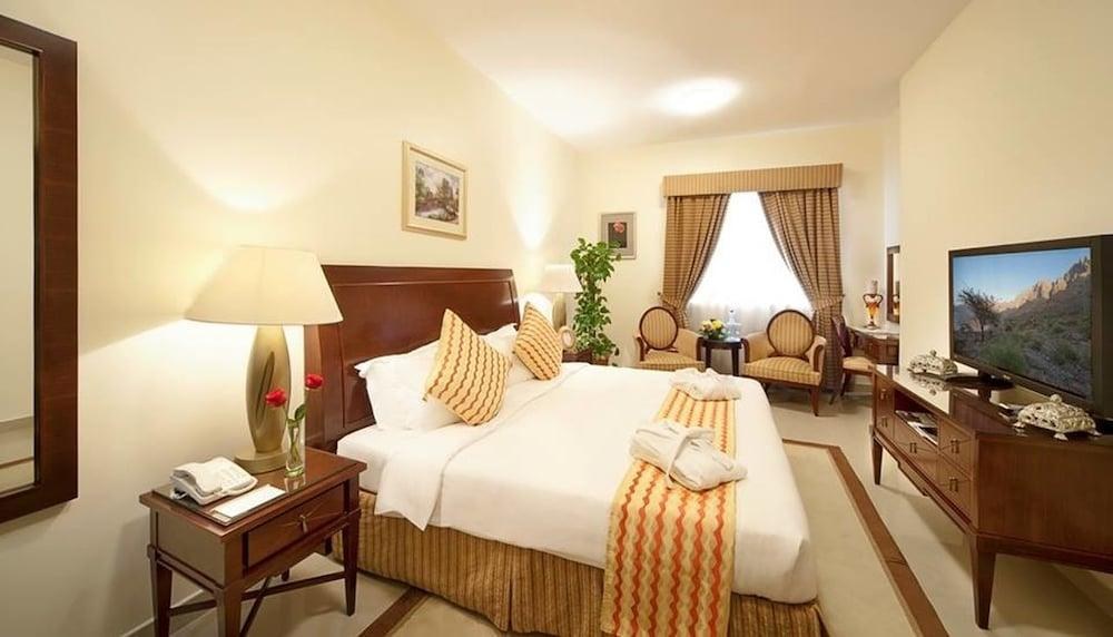 OYO 137 Clifton Hotel photo 4