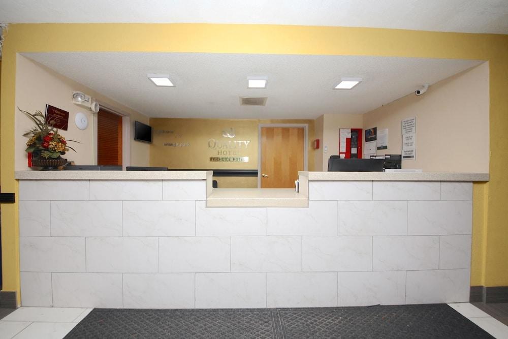 QUALITY INN OF ORANGE PARK photo 2
