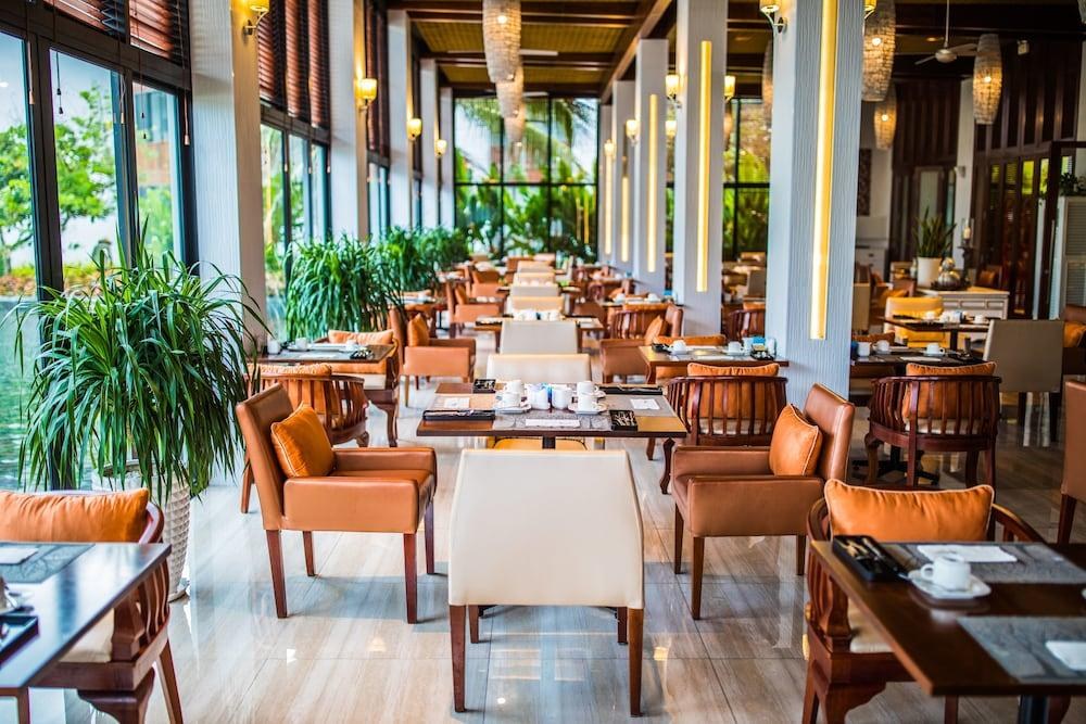 SUNRISE PREMIUM RESORT HOI AN photo 2