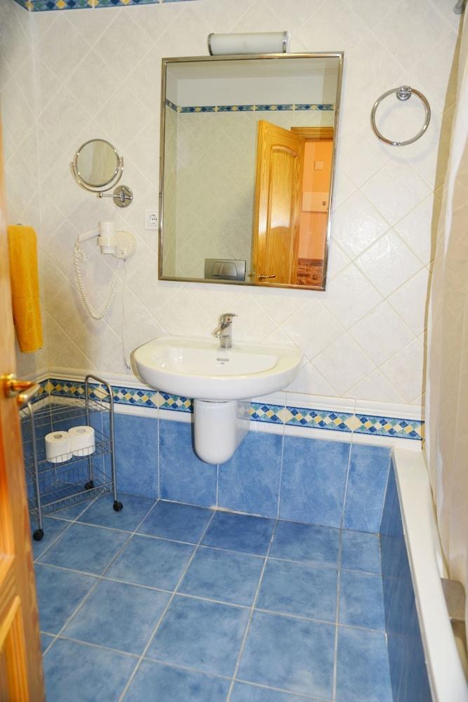 Apartmentos Punta Marina by LIVVO photo 4