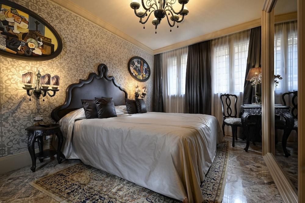Palazzetto Madonna photo 1