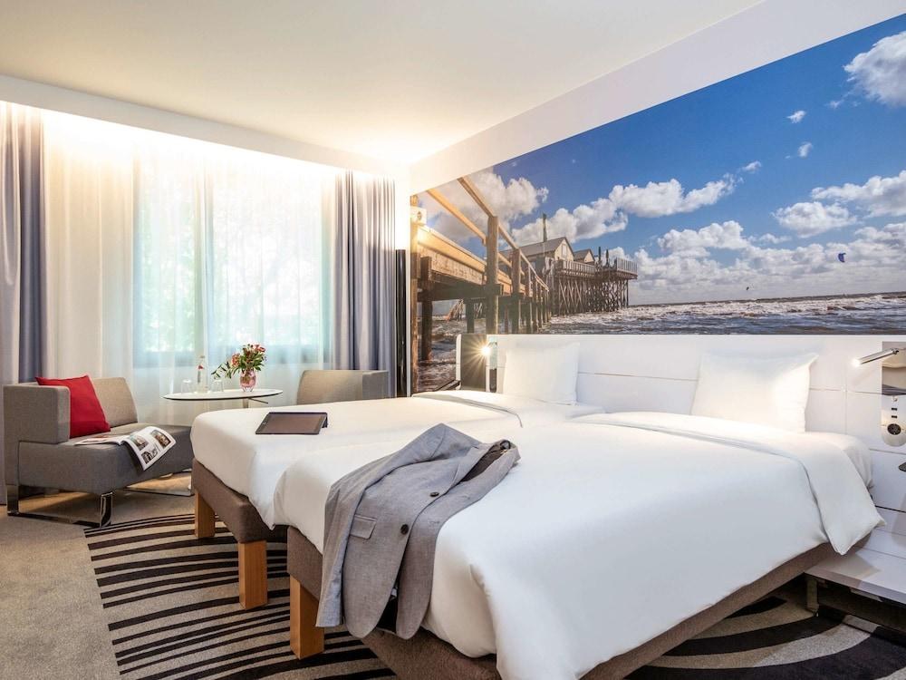 Novotel Hamburg City Alster photo 3