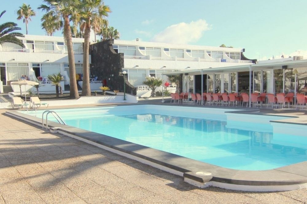 Arena Dorada Apartments