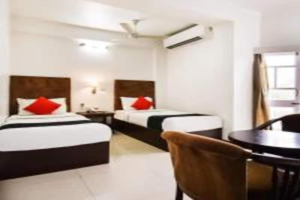 HOTEL SHIKHA photo 2