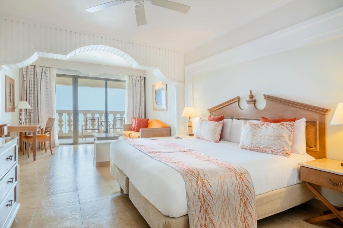 Iberostar WAVES ROSE HALL BEACH photo 1