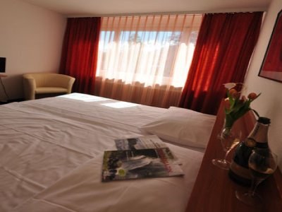 MERKUR HOTEL INTERLAKEN photo 2