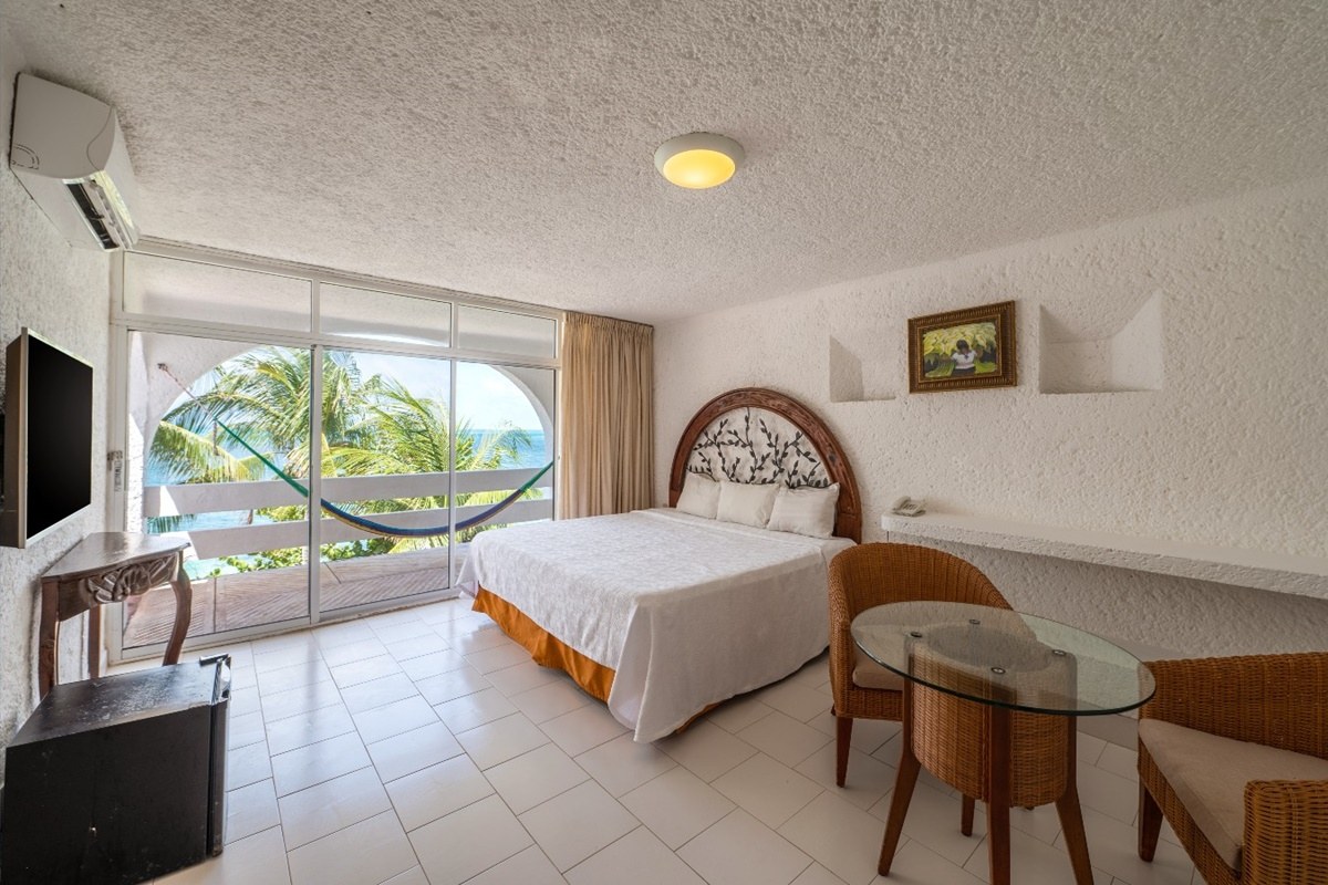 MAYA CARIBE photo 1