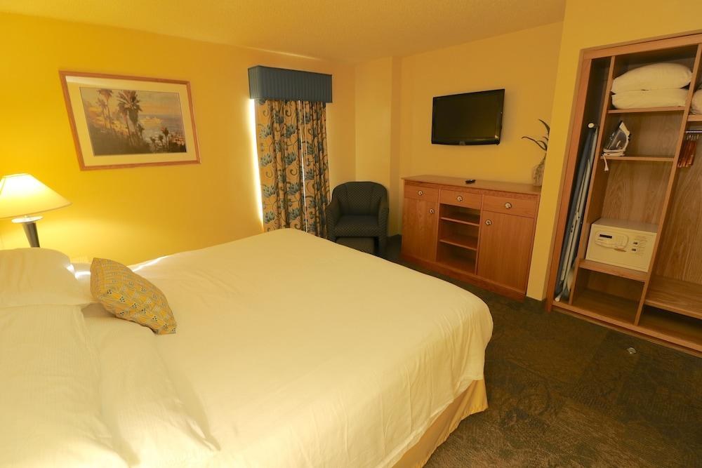 OCEAN KEY RESORT photo 2