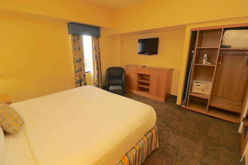 ATRIUM RESORT photo 2