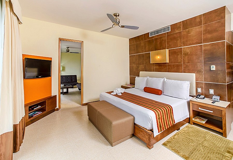 KRYSTAL URBAN CANCUN & BEACH CLUB photo 1