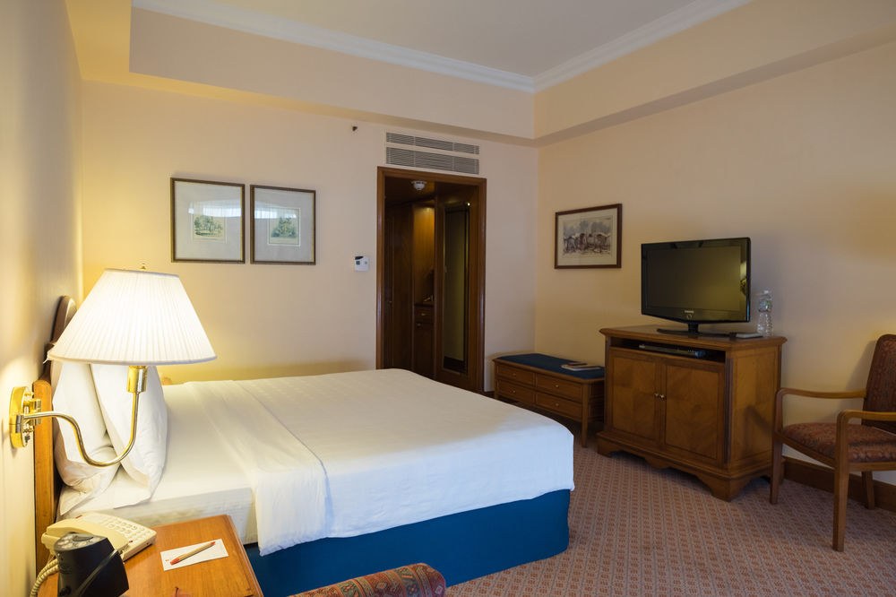 TRIDENT NARIMAN POINT photo 1
