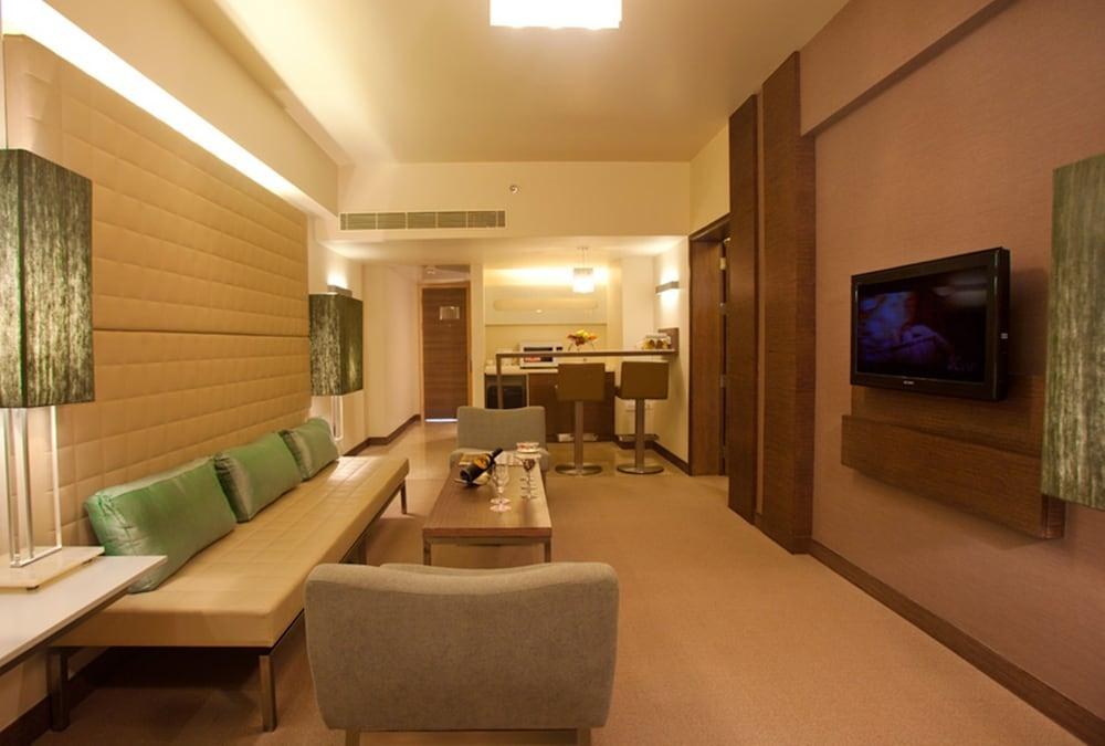 RAINTREE ANNA SALAI photo 2