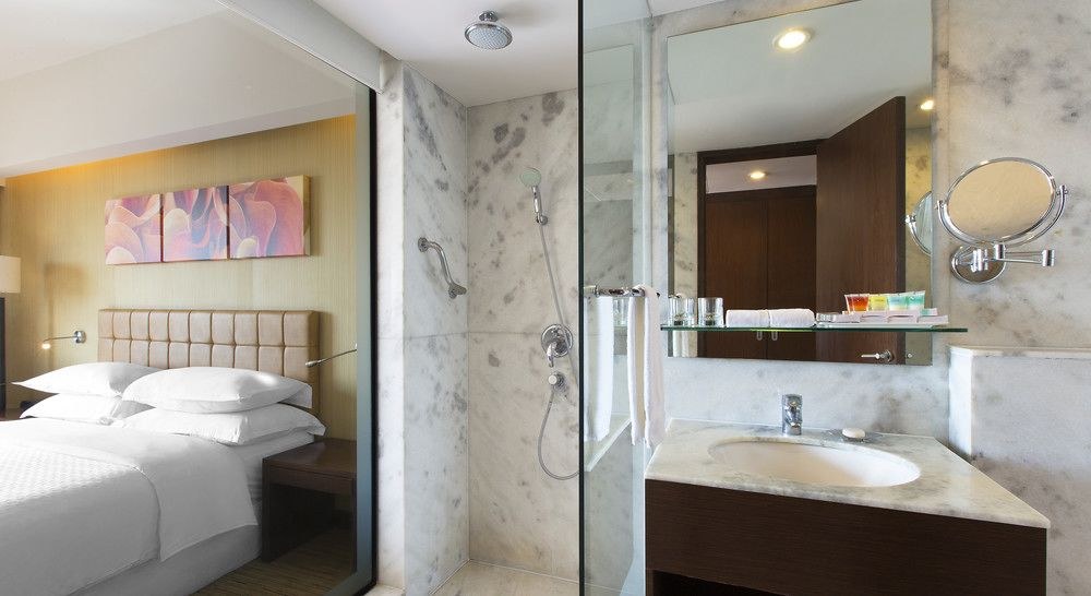 FOUR POINTS BY SHERATON photo 4