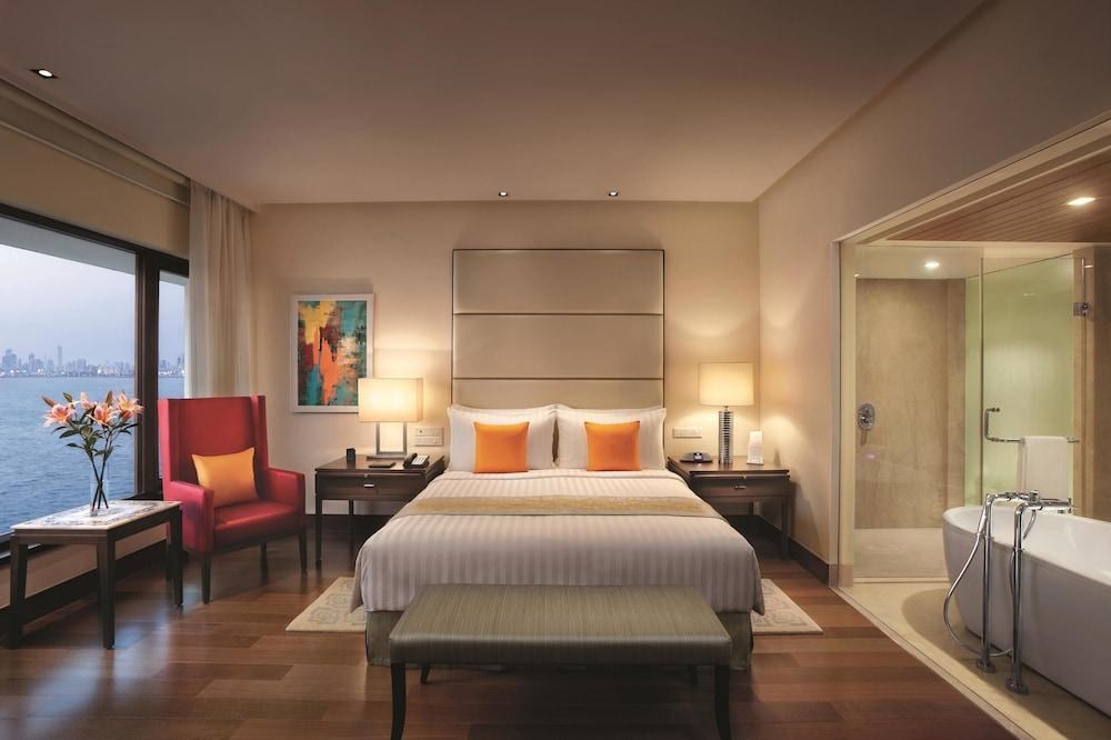 OBEROI photo 3