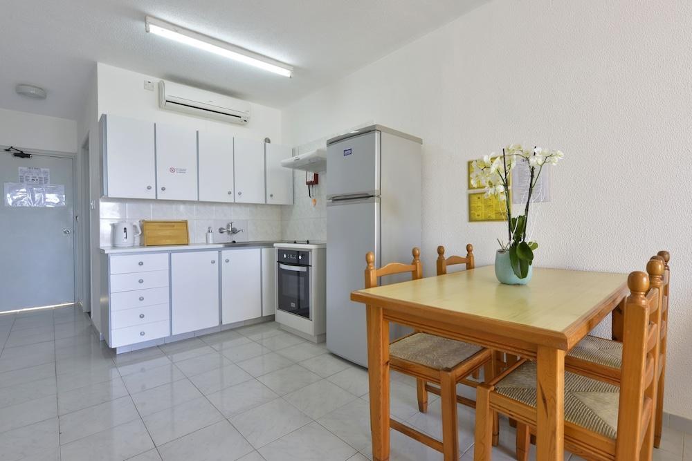 NAPA PRINCE HOTEL APARTMENTS photo 4