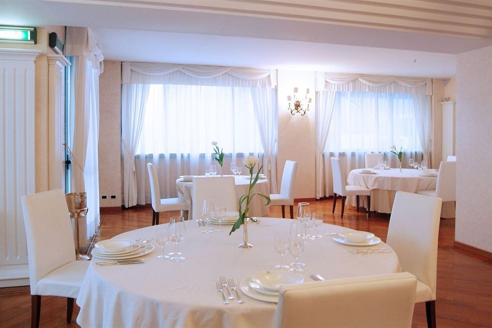 HOSTELLERIE DU CHEVAL BLANC photo 1