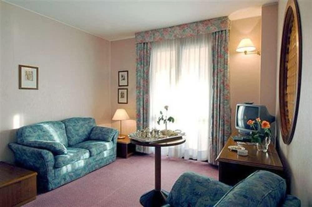 HOSTELLERIE DU CHEVAL BLANC photo 3