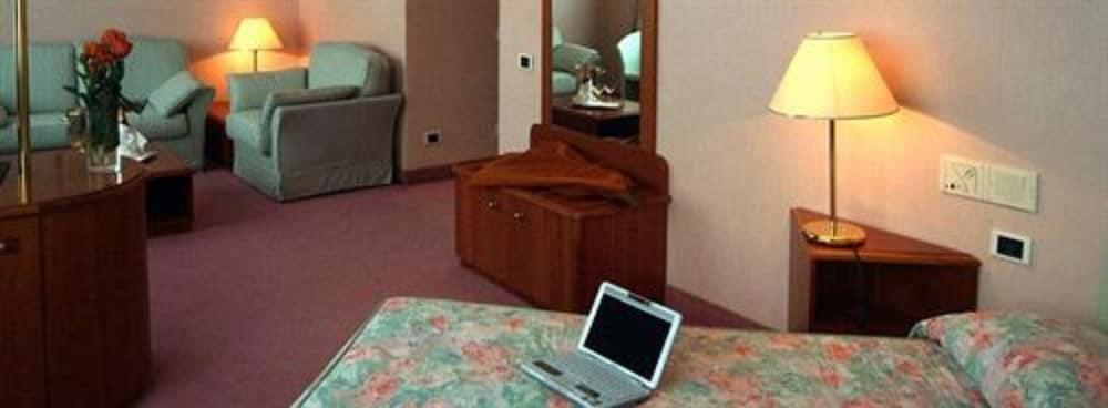 HOSTELLERIE DU CHEVAL BLANC photo 4