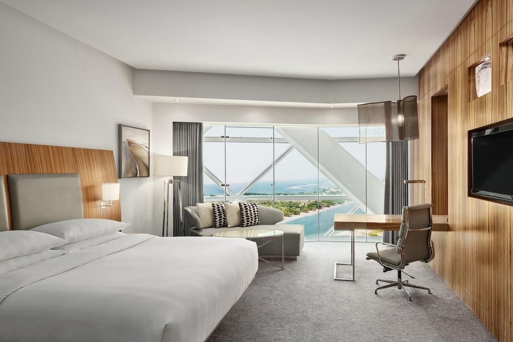 ANDAZ CAPITAL GATE photo 2
