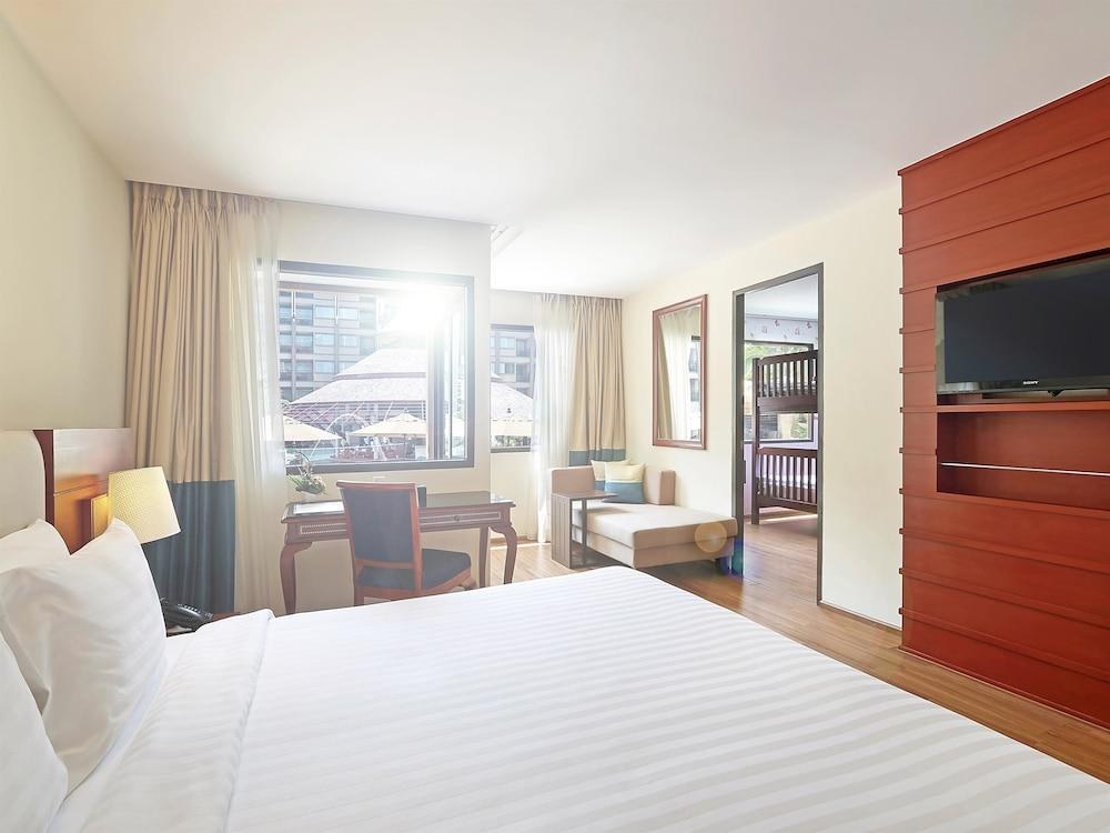 NOVOTEL PHUKET VINTAGE PARK HOTEL photo 4
