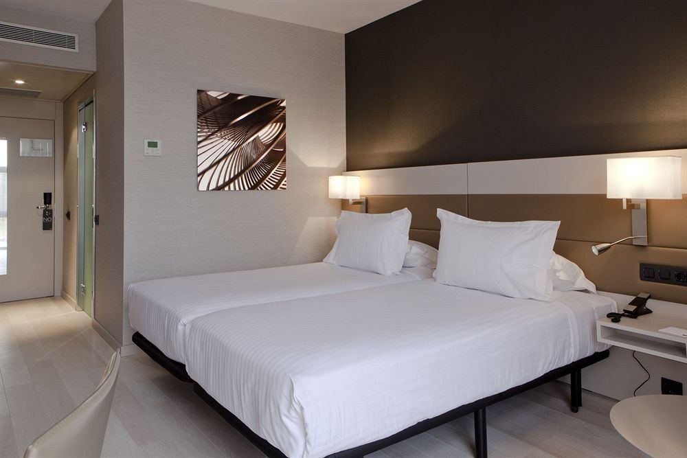 AC HOTEL SANT CUGAT BY MARRIOTT photo 3