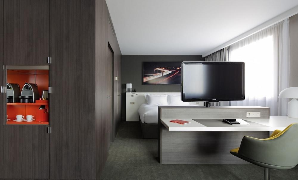 PULLMAN PARIS LA DEFENSE HOTEL photo 4