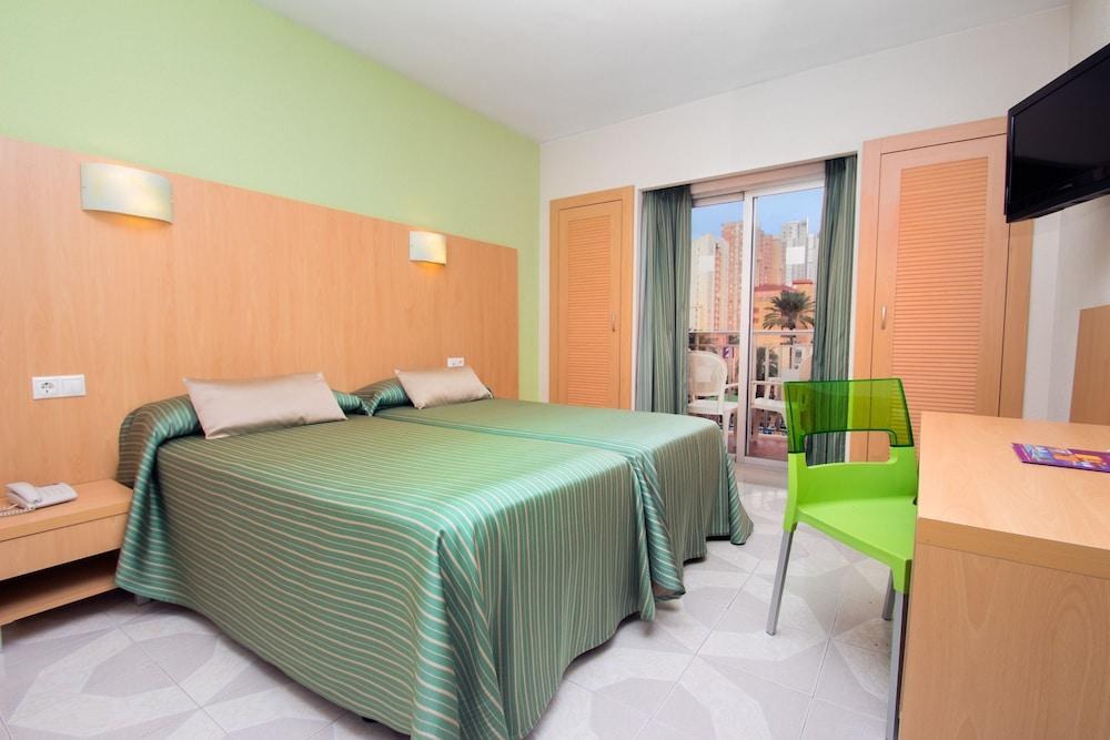 HOTEL SERVIGROUP PUEBLO BENIDORM photo 2