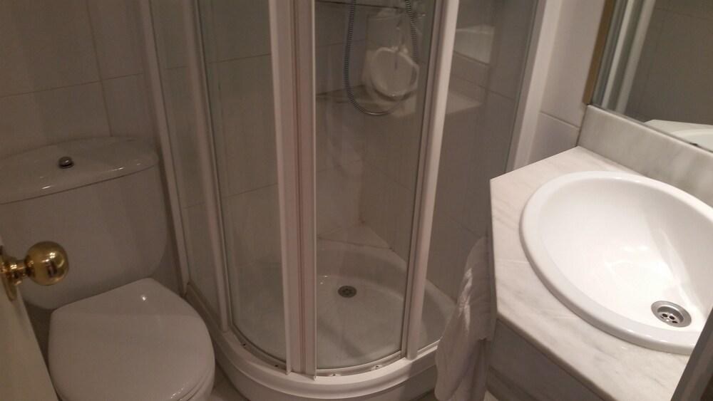 HOTEL MARIANT photo 2