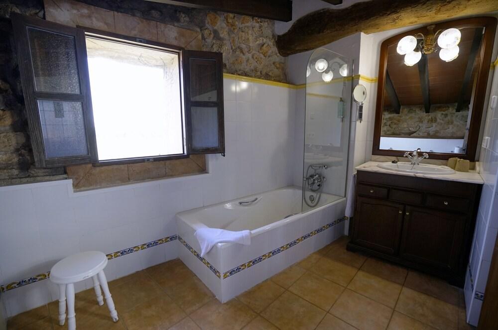 HOTEL RURAL SPA SA BASSA ROTJA photo 3