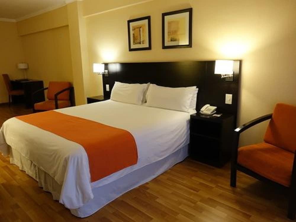DUOMI PLAZA HOTEL photo 2