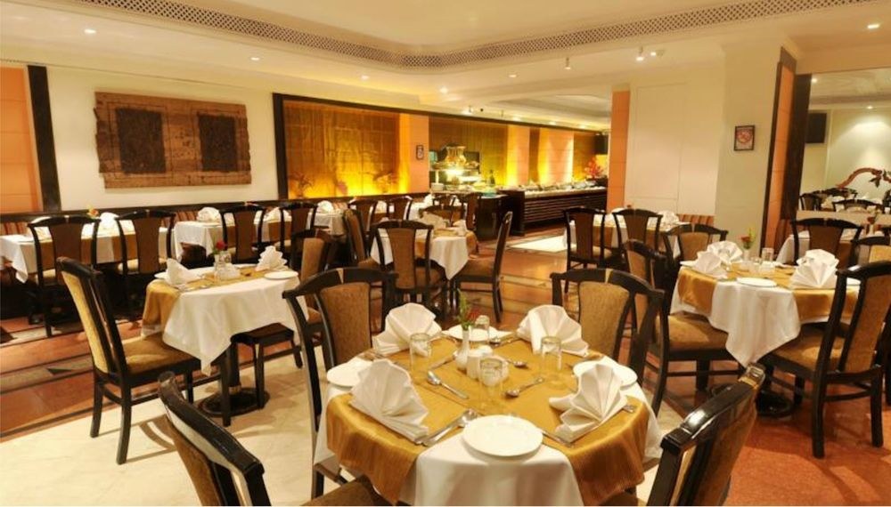 FARIYAS photo 1