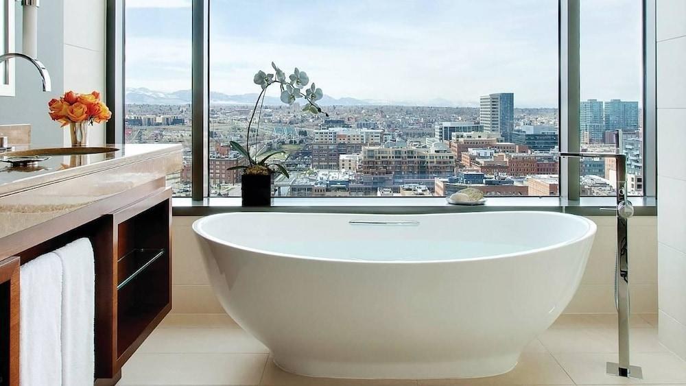 FOUR SEASONS HOTEL DENVER photo 2