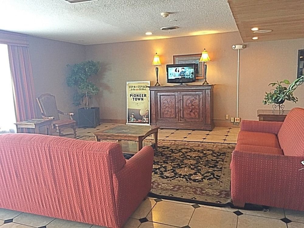 AMARILLO INN AND SUITES photo 2