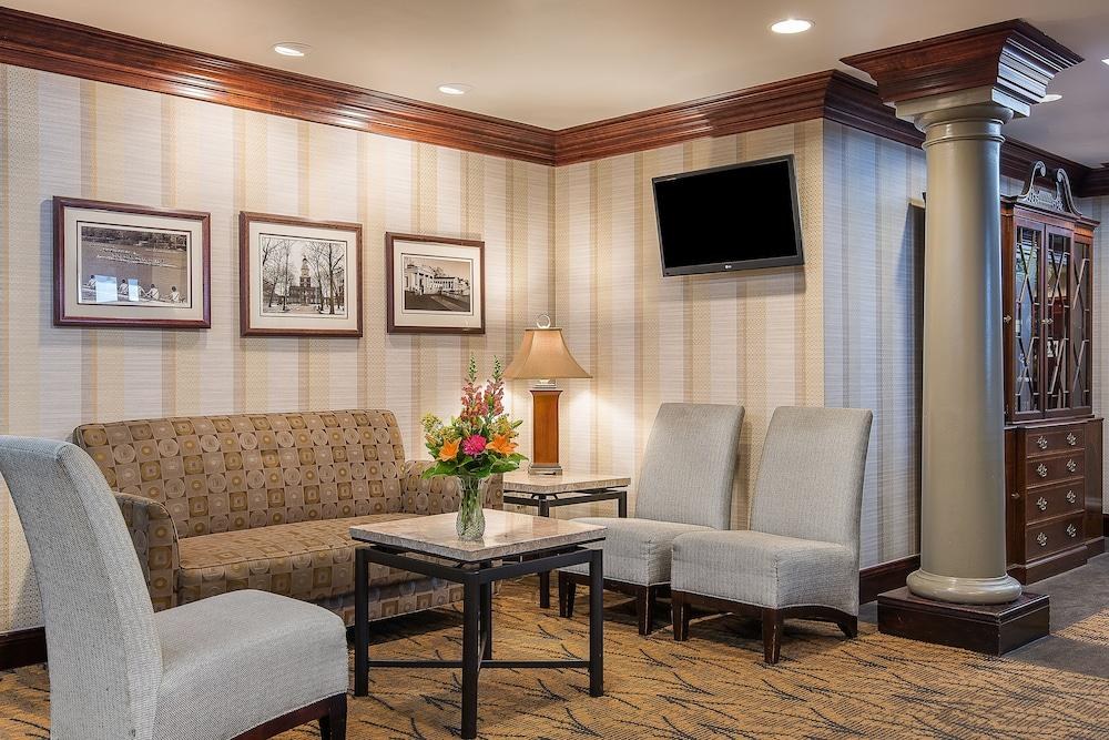 HOLIDAY INN EXPRESS MIDTOWN photo 3
