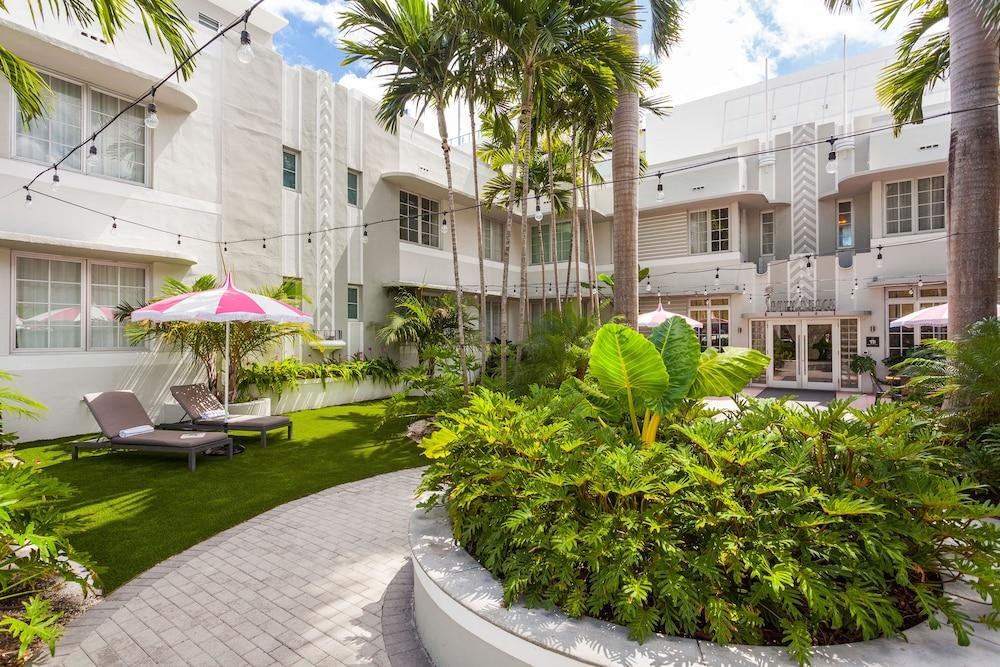 SOUTH BEACH HOTEL photo 3