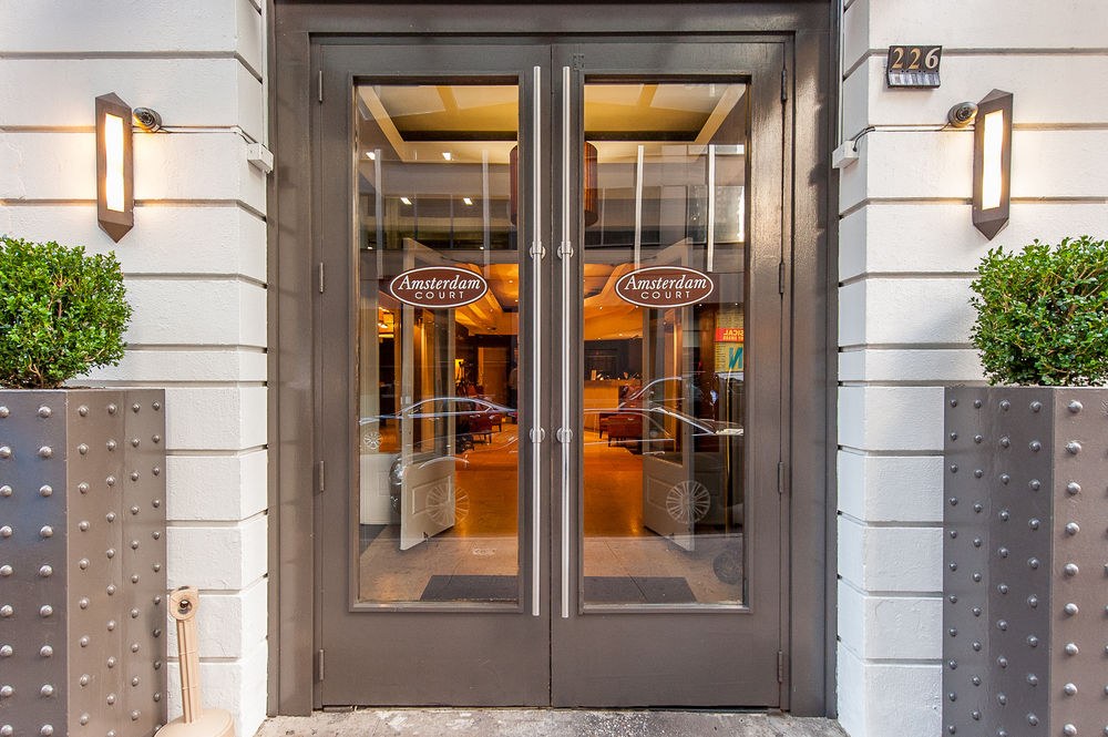 AMSTERDAM COURT HOTEL
