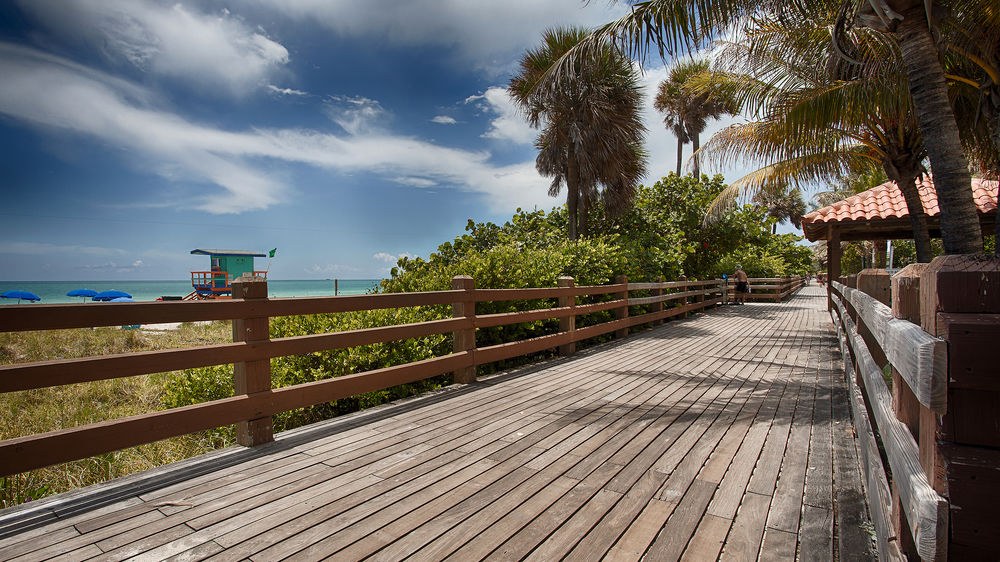 Radisson Resort Miami Beach photo 1