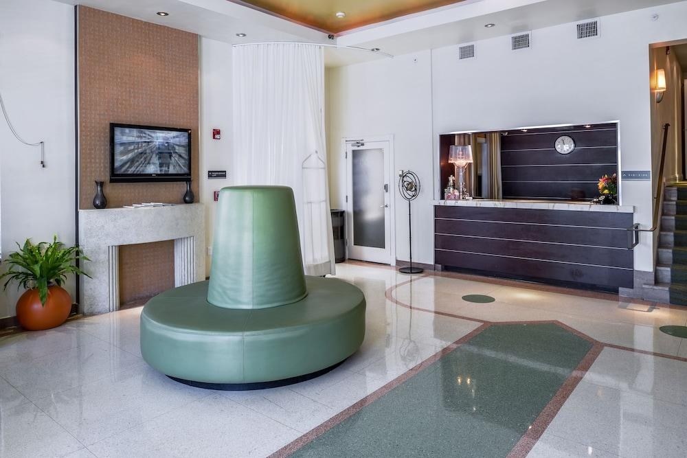 Hilton Vacation Club Crescent on South Beach Miami photo 4