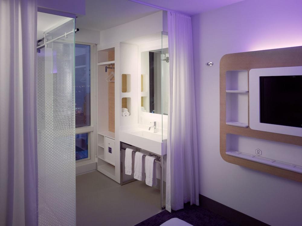 YOTEL NEW YORK photo 2