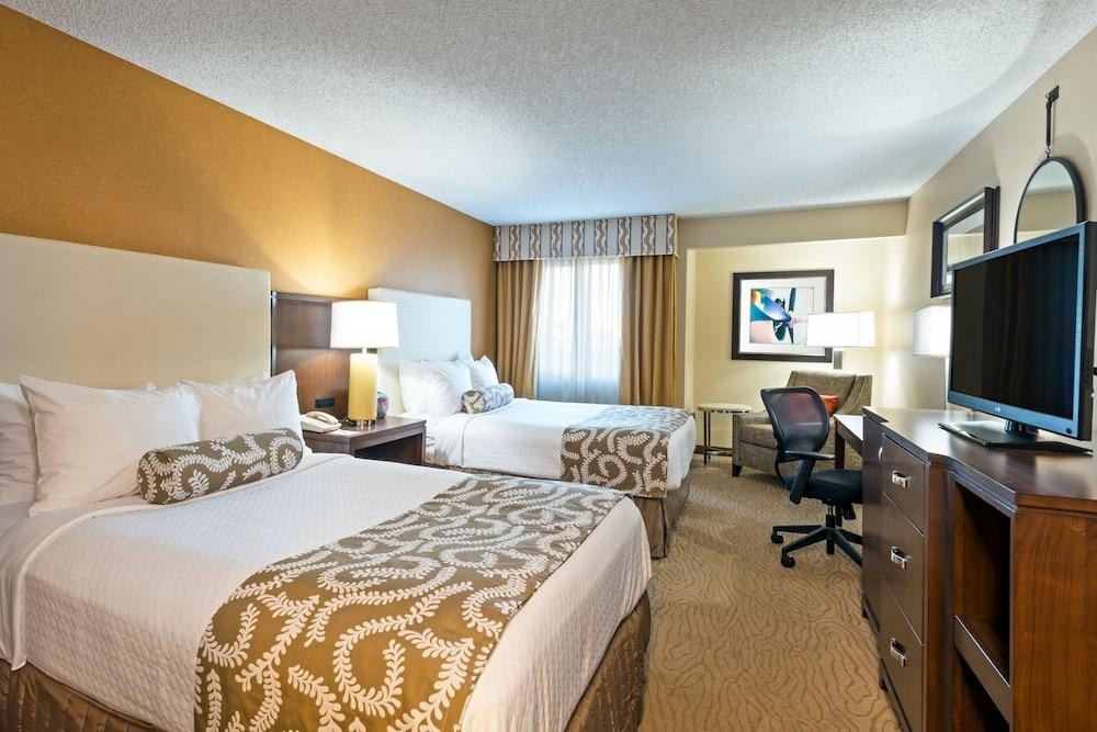CROWNE PLAZA DALLAS GALLERIA photo 2