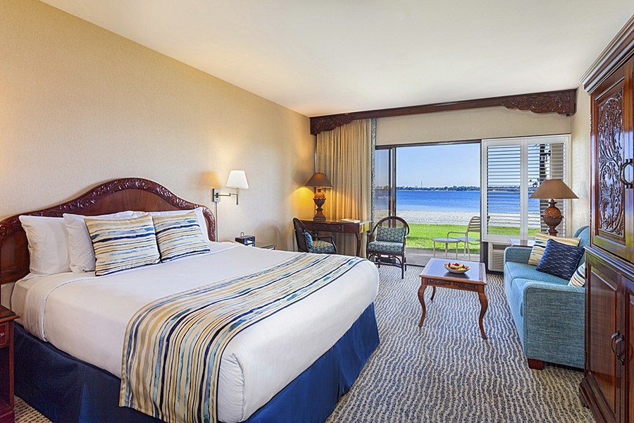 CATAMARAN RESORT HOTEL & SPA photo 2