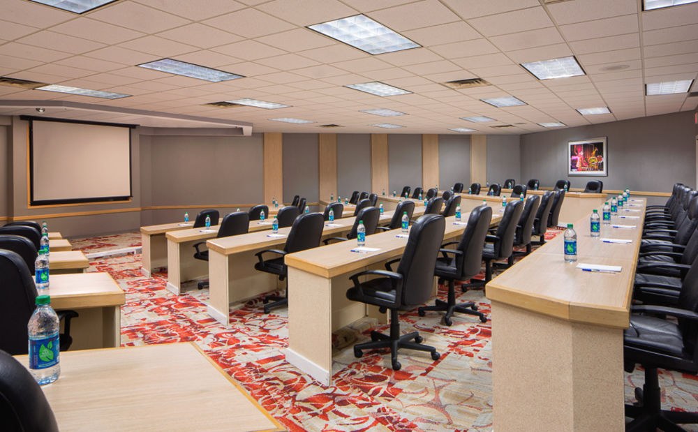 HOLIDAY INN EXPRESS NASHVILLE DOWNTOWN CONFERENCE CENTER photo 1