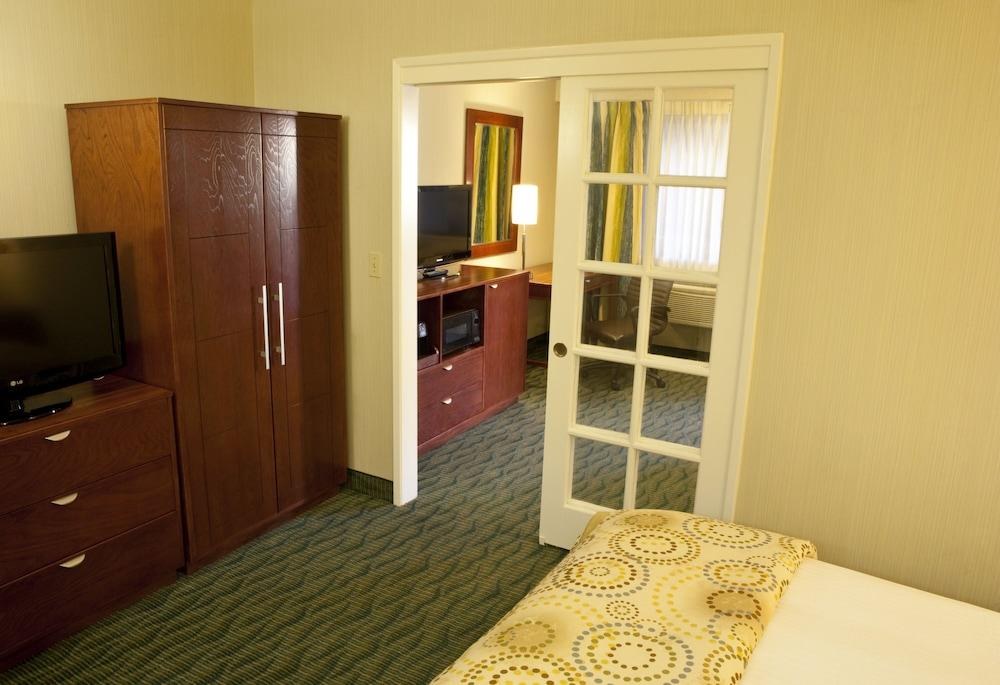 Wyndham Garden San Diego near SeaWorld photo 2