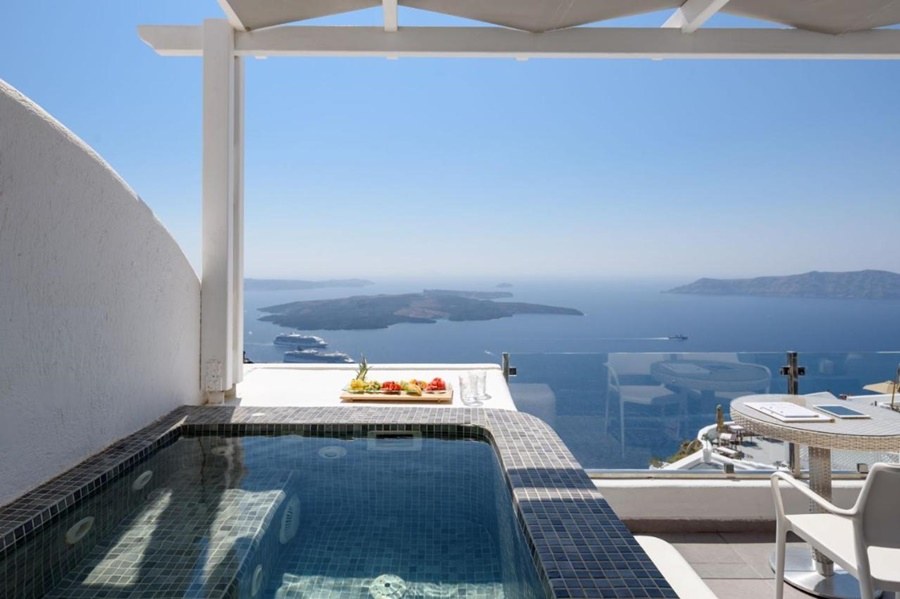 PEGASUS SUITES & SPA photo 1