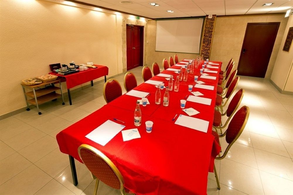 HIPOTEL PARIS HIPPODROME HOTEL